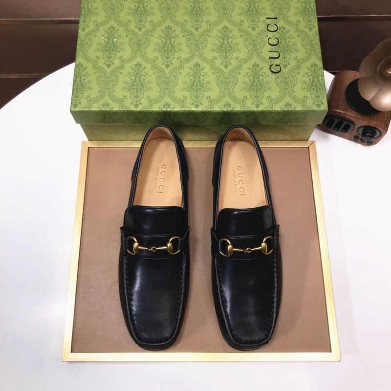 G*u*i leather shoes